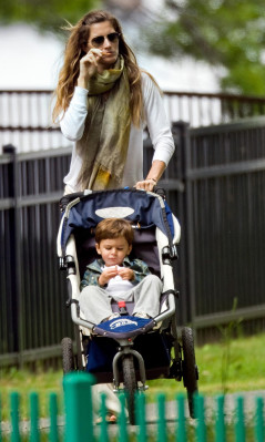 Gisele Bundchen pic #494241