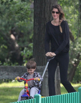 Gisele Bundchen pic #498348
