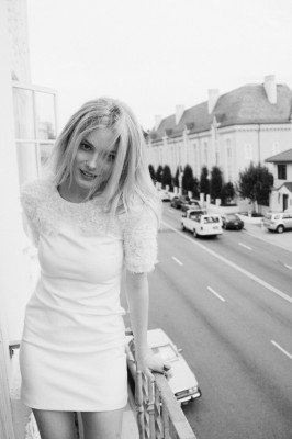 Gillian Jacobs pic #768025