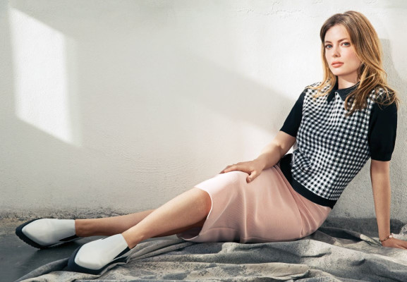 Gillian Jacobs pic #768005