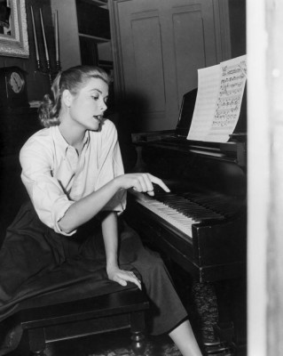 photo 18 in Grace Kelly gallery [id268993] 2010-07-06 00:00:00
