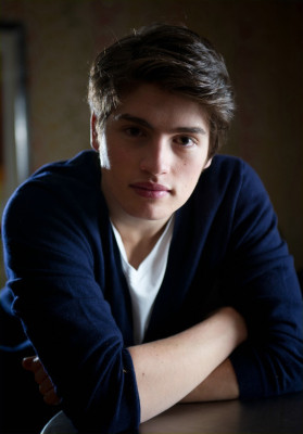 Gregg Sulkin pic #565813