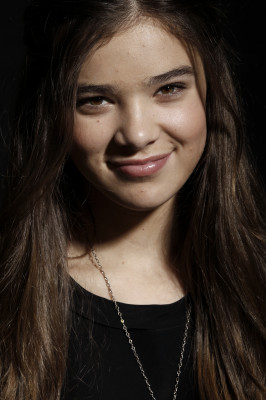 Hailee Steinfeld pic #343699
