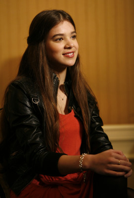 Hailee Steinfeld pic #343944