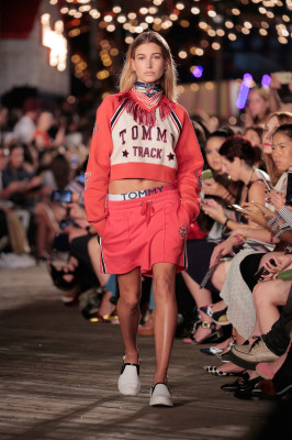 Hailey Baldwin pic #880815