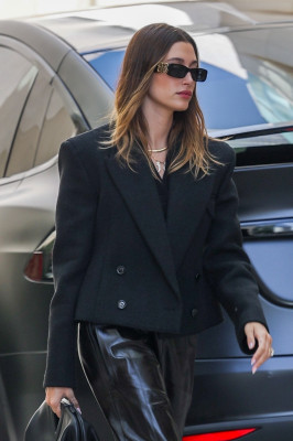 Hailey Baldwin pic #1279739