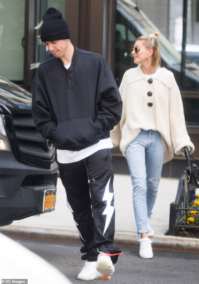 Hailey Baldwin pic #1132310