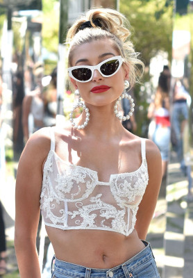 Hailey Baldwin pic #1029698