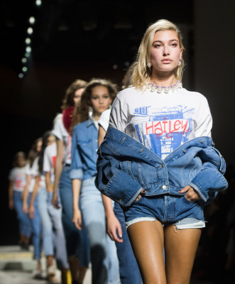 Hailey Baldwin pic #965506