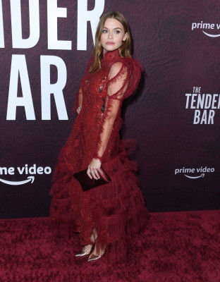 photo 5 in Holland Roden gallery [id1287960] 2021-12-16 00:00:00