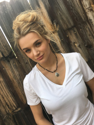 Hunter King pic #865152