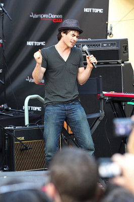 photo 17 in Ian Sommerhalder gallery [id456651] 2012-03-06 00:00:00