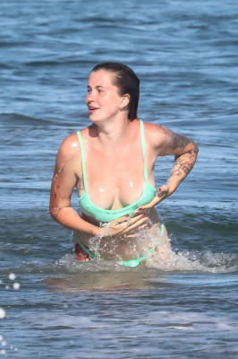 photo 23 in Ireland Baldwin gallery [id1222324] 2020-07-17 00:00:00