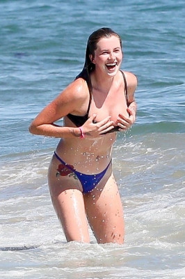 photo 8 in Ireland Baldwin gallery [id1225627] 2020-08-04 00:00:00