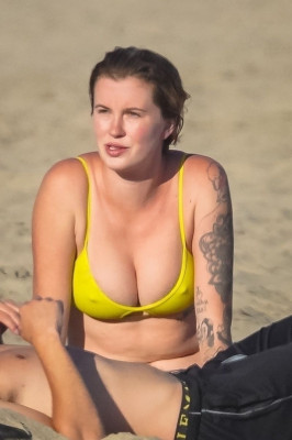 photo 27 in Ireland Baldwin gallery [id1221886] 2020-07-15 00:00:00