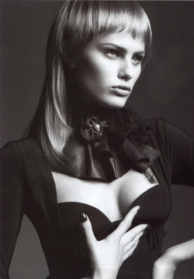 photo 7 in Isabeli Fontana gallery [id22109] -0001-11-30 00:00:00