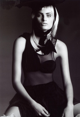 photo 10 in Isabeli Fontana gallery [id22032] -0001-11-30 00:00:00