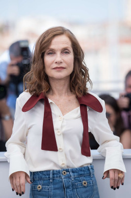 photo 12 in Isabelle Huppert gallery [id936063] 2017-05-22 00:00:00