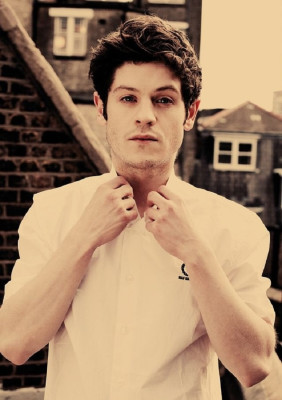 photo 26 in Iwan Rheon gallery [id862018] 2016-06-30 00:00:00