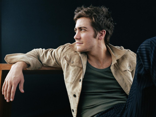 Jake Gyllenhaal pic #257496