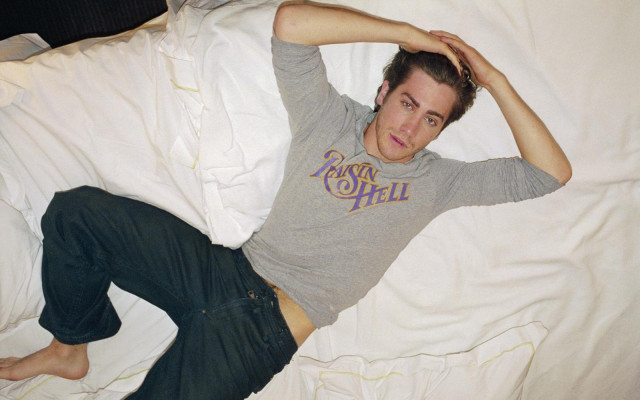 Jake Gyllenhaal pic #209430