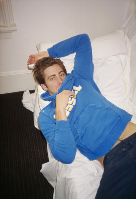 Jake Gyllenhaal pic #209425