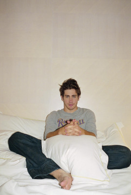 Jake Gyllenhaal pic #209432