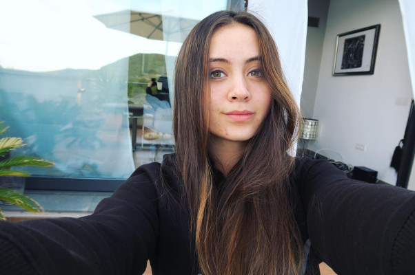Jasmine Thompson pic #845870