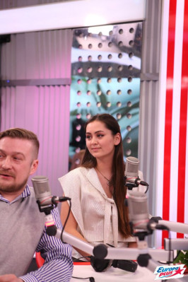 photo 8 in Jasmine Thompson gallery [id843968] 2016-04-02 00:00:00