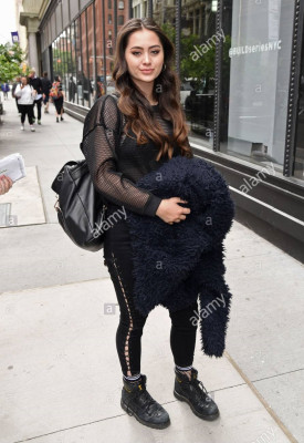 Jasmine Thompson pic #1063885