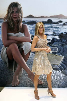 Jennifer Aniston pic #355000