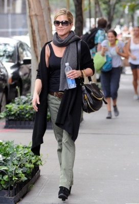 Jennifer Aniston pic #413449