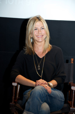 photo 21 in Jennifer Aniston gallery [id421913] 2011-11-21 00:00:00