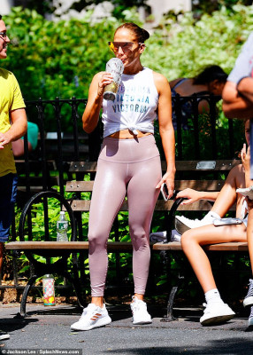 Jennifer Lopez pic #1156826