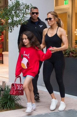 Jennifer Lopez pic #1043846