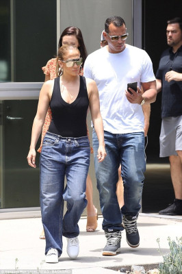 Jennifer Lopez pic #1050635