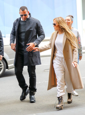 Jennifer Lopez pic #1037850