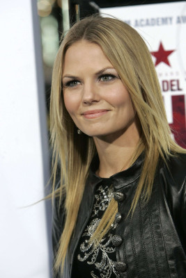 Jennifer Morrison pic #889950