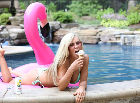 Jenny McCarthy pic #1331461