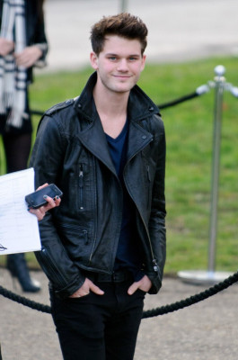 photo 20 in Jeremy Irvine gallery [id718701] 2014-07-23 00:00:00