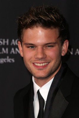 photo 5 in Jeremy Irvine gallery [id745375] 2014-12-05 00:00:00