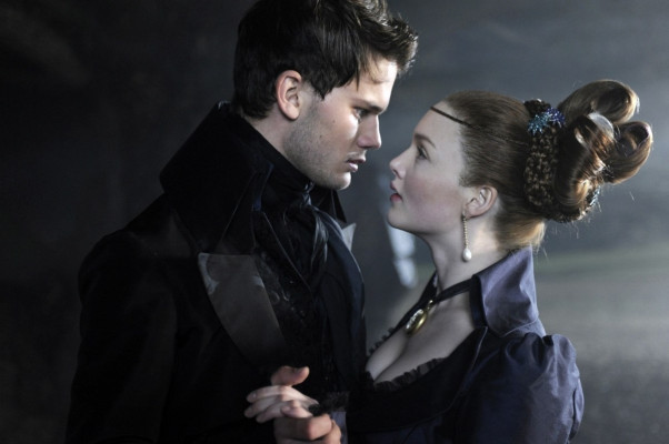Jeremy Irvine pic #713744