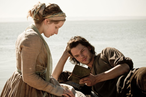 Jeremy Irvine pic #713745