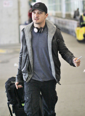 Jeremy Renner pic #915868