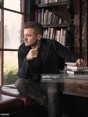 Jeremy Renner pic #1022045