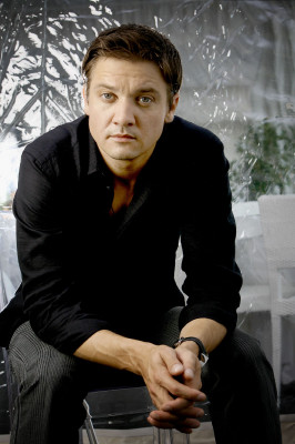 Jeremy Renner pic #360219
