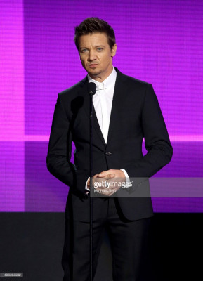 photo 11 in Jeremy Renner gallery [id838899] 2016-03-10 00:00:00