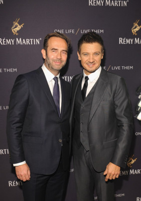 photo 4 in Jeremy Renner gallery [id815210] 2015-11-29 00:00:00
