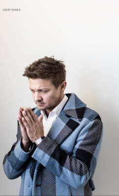 Jeremy Renner pic #920142