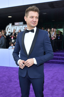 photo 3 in Jeremy Renner gallery [id1124495] 2019-04-23 00:00:00
